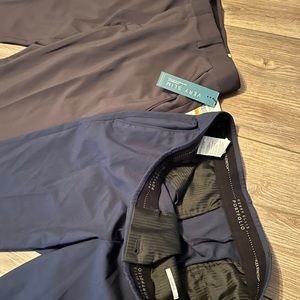 Perry Ellis Men's Very Slim Fit Solid Tech Portfolio Dress Pants